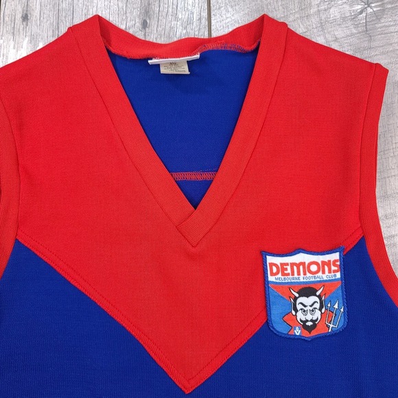 Vintage Melbourne Demons Football Club Mens Jersey Size Small Red Blue Shirt - Picture 3 of 7